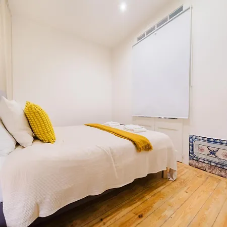 Stylish 5br In Apartment Lissabon