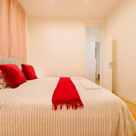 Apartment Stylish 5br In *