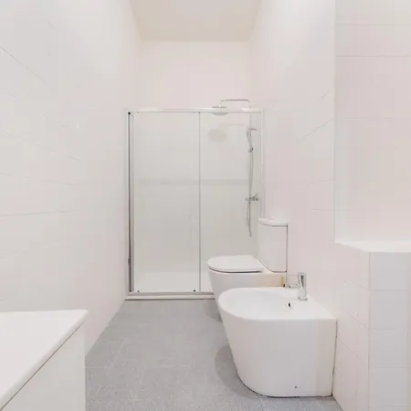 Stylish 5br In Apartment *
