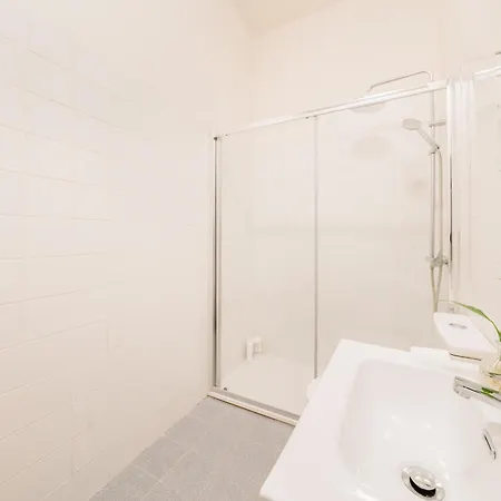 Stylish 5br In * Lissabon