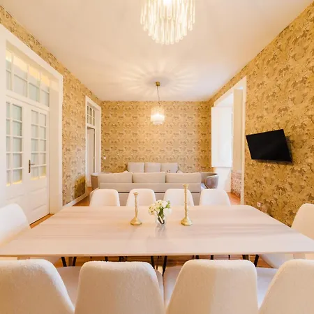 Daire Stylish 5br In Lisboa