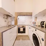 Daire Stylish 5br In Lisboa