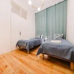 Stylish 5br In *