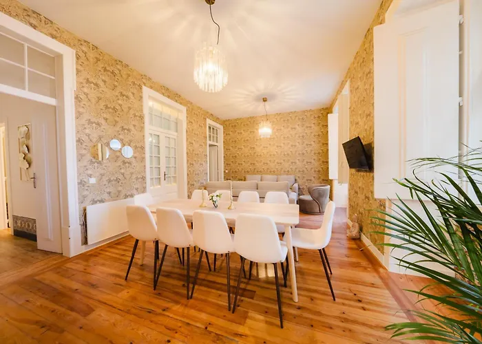 Apartament Stylish 5br In *