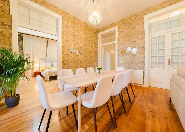 דירה Stylish 5br In