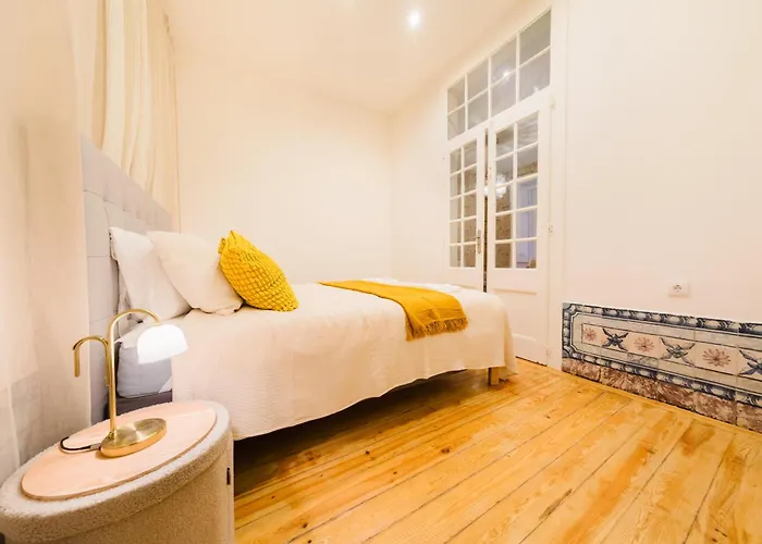 Stylish 5br In