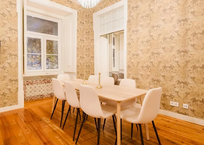 Apartament Stylish 5br In *