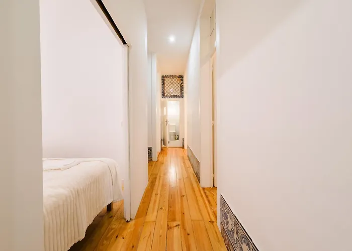 Stylish 5br In Apartament