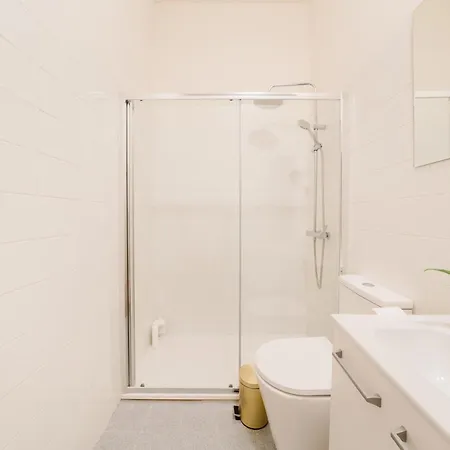 Stylish 5br In Apartment *